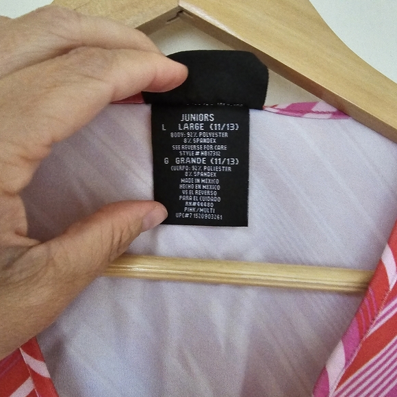 Open back tank top (Jrs L) - Picture 4 of 4